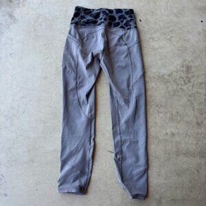 All the Right Places Crop Slate Animal Print Gray High Rise 23” Size 4